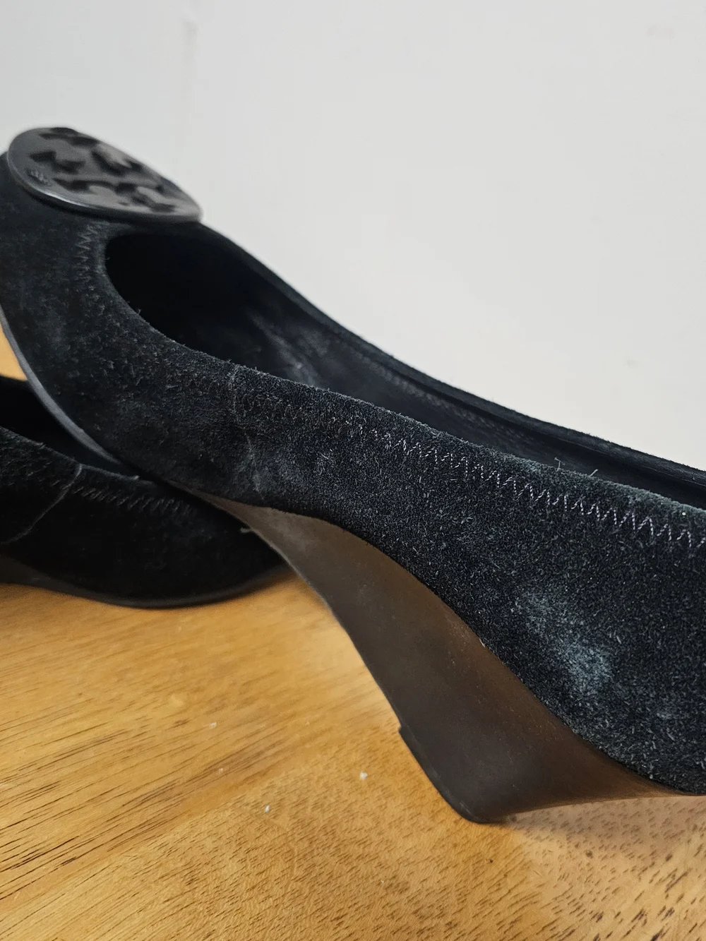 Tory Burch Black Suede Logo Ballet Flats Leather Womens Size 9 Office Siren Work